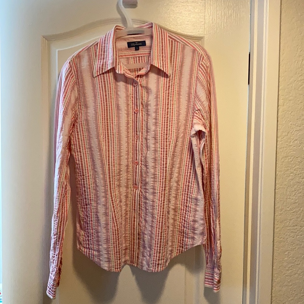 Facconable lady’s cotton shirt